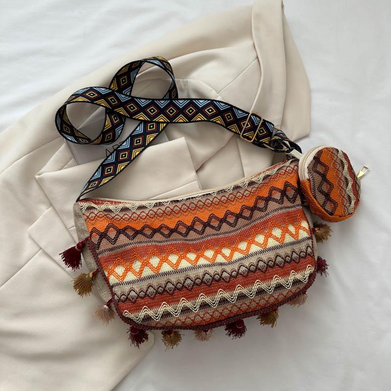 Large Capacity Ethnic Style Canvas Bag 2026 Fringed Wide Shoulder Strap Single Shoulder Crossbody Commuter Crescent Bag
