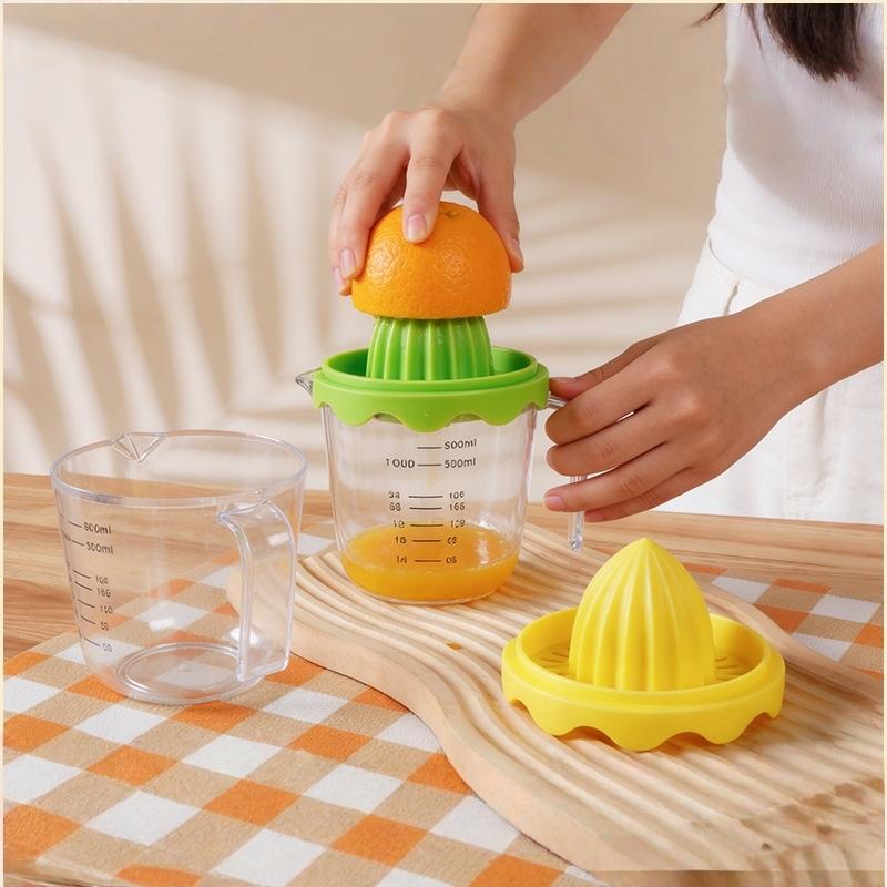 1Pcs Fruits Lemons/Citrus Small Portable Juicer Manual Juicer Fruit Hand Squeeze Juicer For Home Kitchen Trips