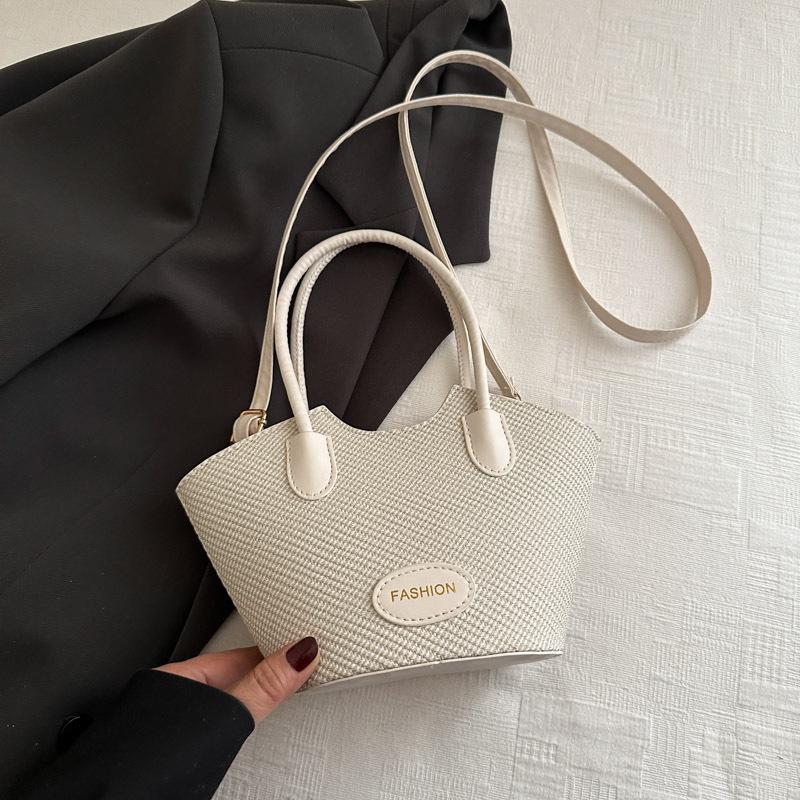 This Year's Popular Small Bag 2025 New Summer Casual Niche Design Messenger Bag High Value Portable Bucket Bag