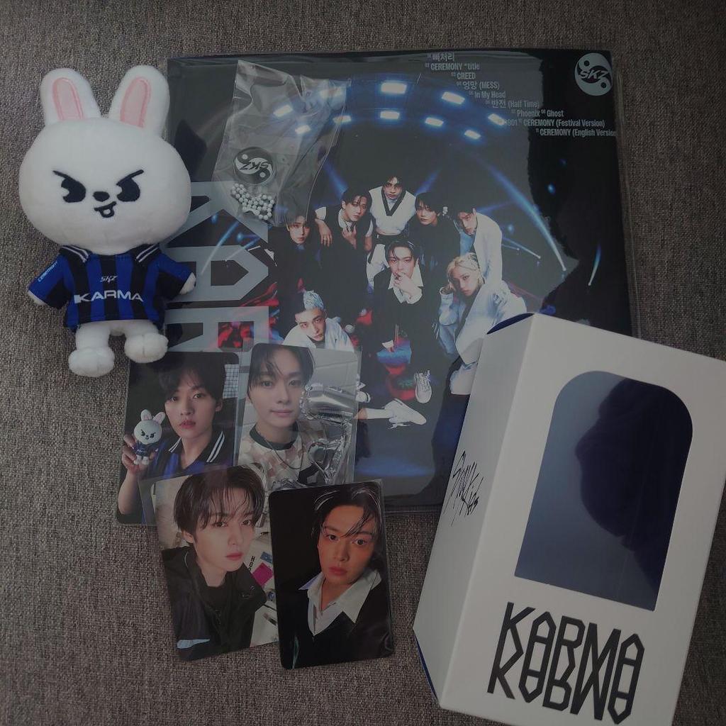 [USED] Straykids Karma Skzoo Limited Edition FANS Leavitt Reno