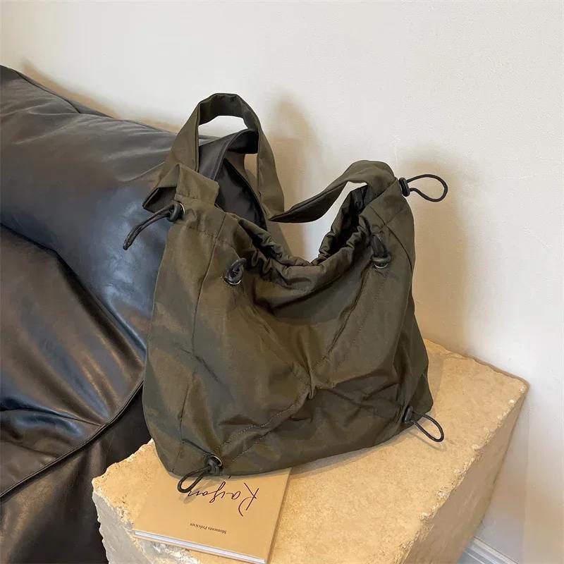 Große Kapazität einfarbige Nylon-Reißverschlusstasche weiche Pendeltasche beliebte Tasche vielseitige modische Umhängetasche