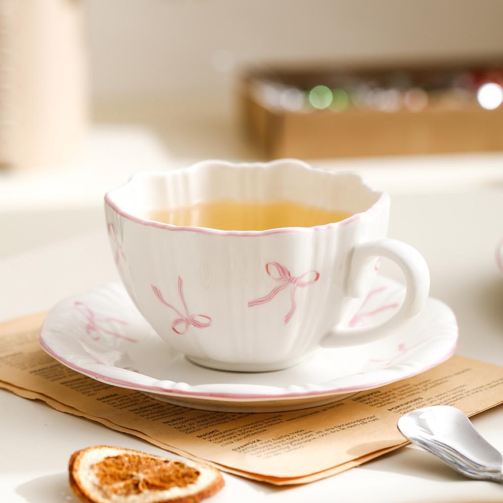 Ins roztomilý mašličkový kávový šálek přeshraniční vysoká hodnota keramický šálek podšálek domácnost dívčí srdce odpolední čajový šálek šálek na vodu