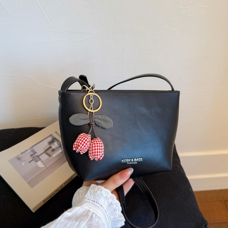 

Niche design retro bucket bag women s 2025 new high-end simple messenger bag fashionable commuter shoulder bag