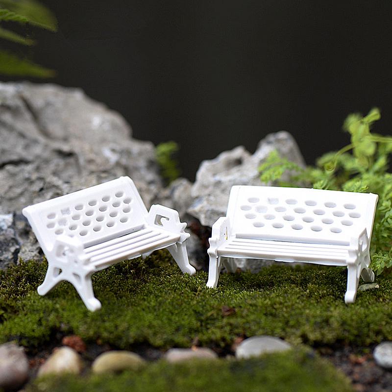 2PCS Miniatures Mini Dollhouse White Chairs Landscape Decor DIY Microlandschaft 2PCS Miniatures Mini Dollhouse White Chairs Landscape Decor DIY Microlandschaft