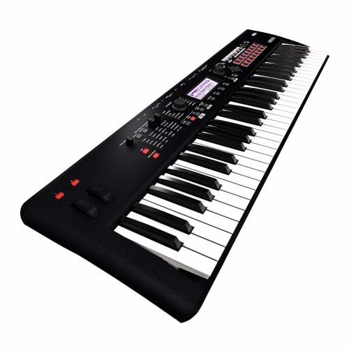 KORG KROSS2 Cross 61-Tasten Keyboard Synthesizer, Ideal für Anfänger, Musikproduktion, Live-Performance, Leichtgewicht, Batteriebetrieben, Adapter enthalten