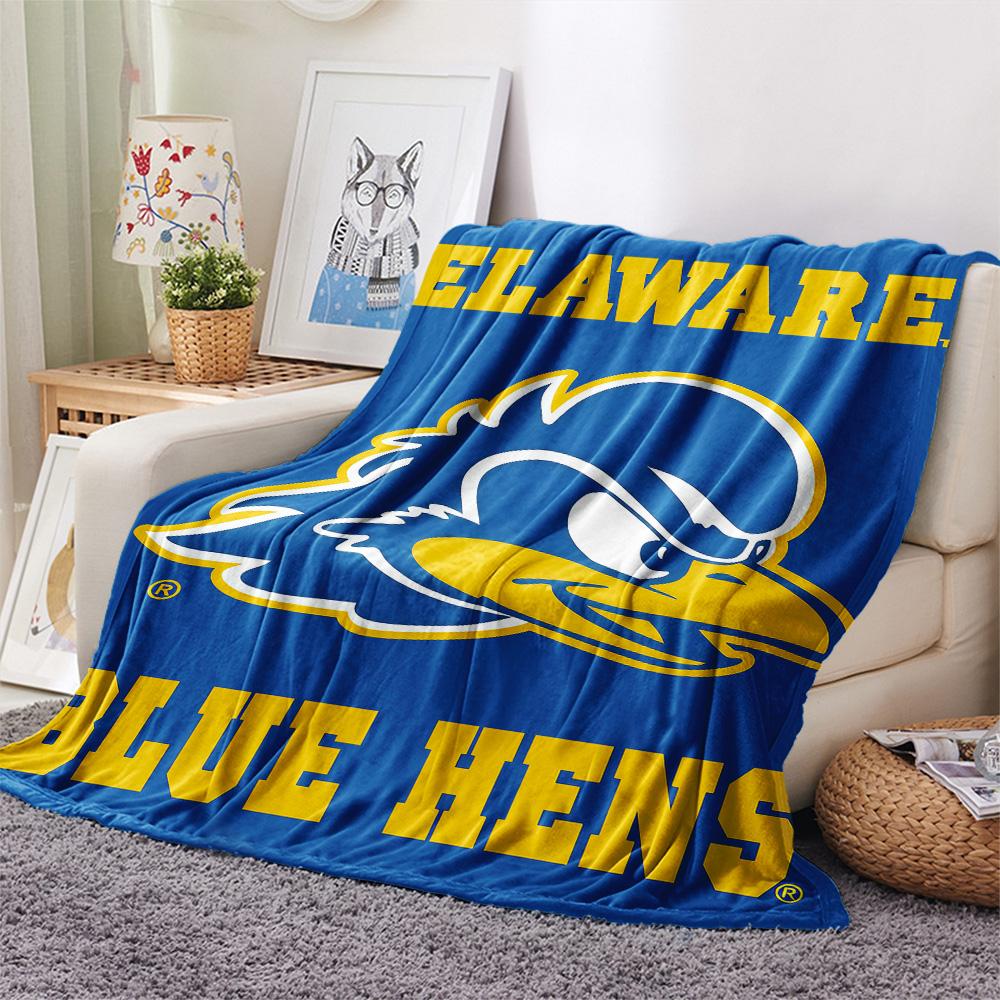 Delaware Fightin' Blue Hens Print Flannel Blanket High Quality Warm Comfortable Cover for All Seasons Perfect for Gifts Home Decor