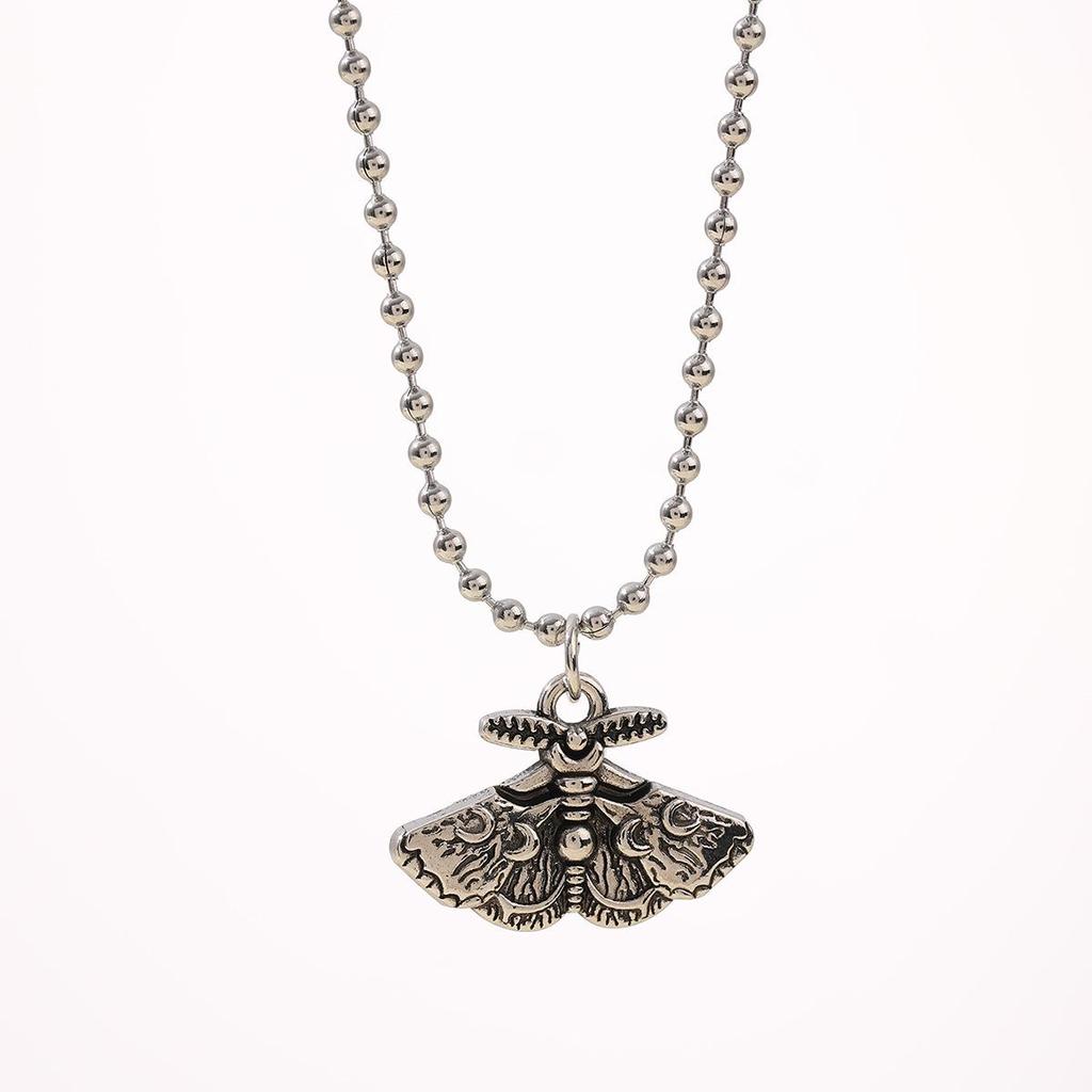 Retro Skull Moth Necklace: Vintage European & American Jewelry - Unisex Animal Pendant