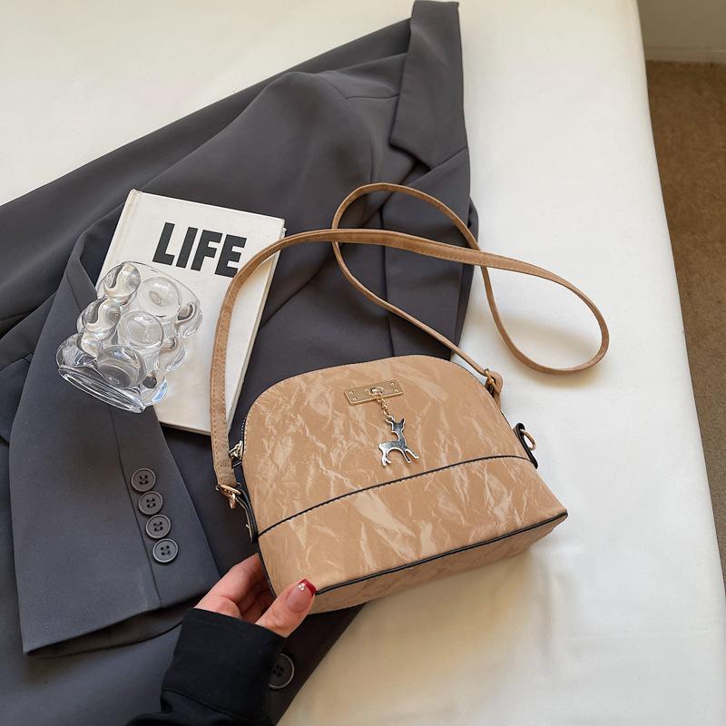 

Retro fashion shoulder bag simple fashion casual messenger bag 2024 summer new simple fashion commuter bag хакі