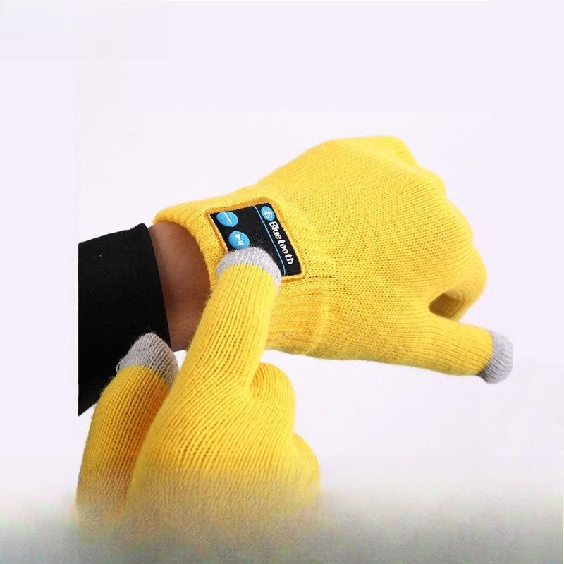 Thick and Warm Touch Screen Bluetooth Gloves That Can Be Used for Answering Calls and Music Players