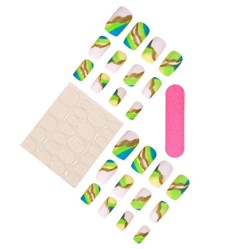 Purtând unghii lungi, fată picant, unghii false, stil Instagram, purtând plăci de unghii, produse finite