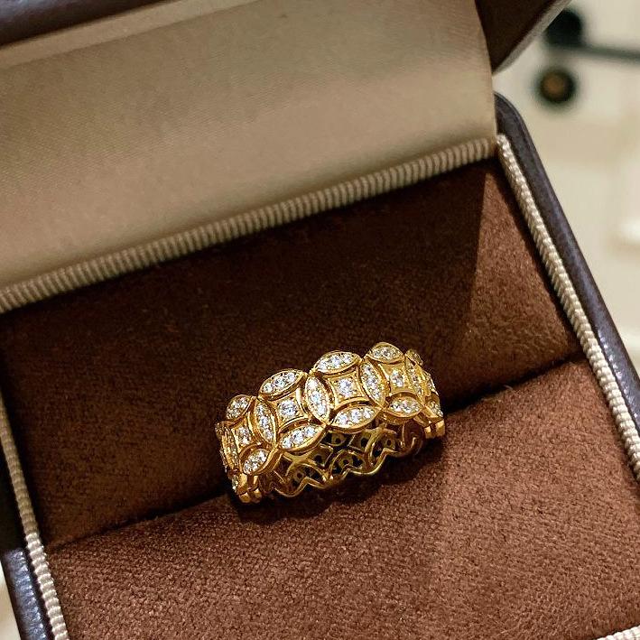Light Luxury Retro Inlay Full Diamonds Golden Coin Female Ring New In Round Exquisite Hollow Out Rings for Women Daily