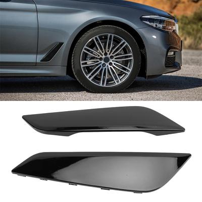 Pár lesklých čiernych ozdobných líšt na otvor blatníka pre BMW G30 radu 5 17-20