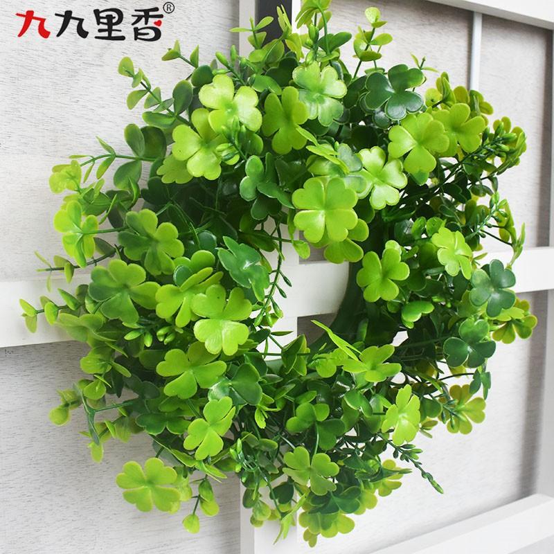 Small Green Shamrock Wreath Door Decor Plastic Artificial Garland St. Patricks Day Hanging Ornament