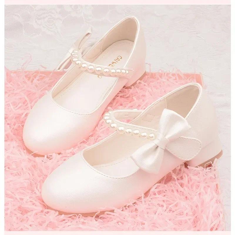 Skor Flicka KidLeather Skor 2024 Höst Nya Flicka Högklackade Princessskor Rosett Enkel Sko Mary Jane-skor Barnsko Flicksko