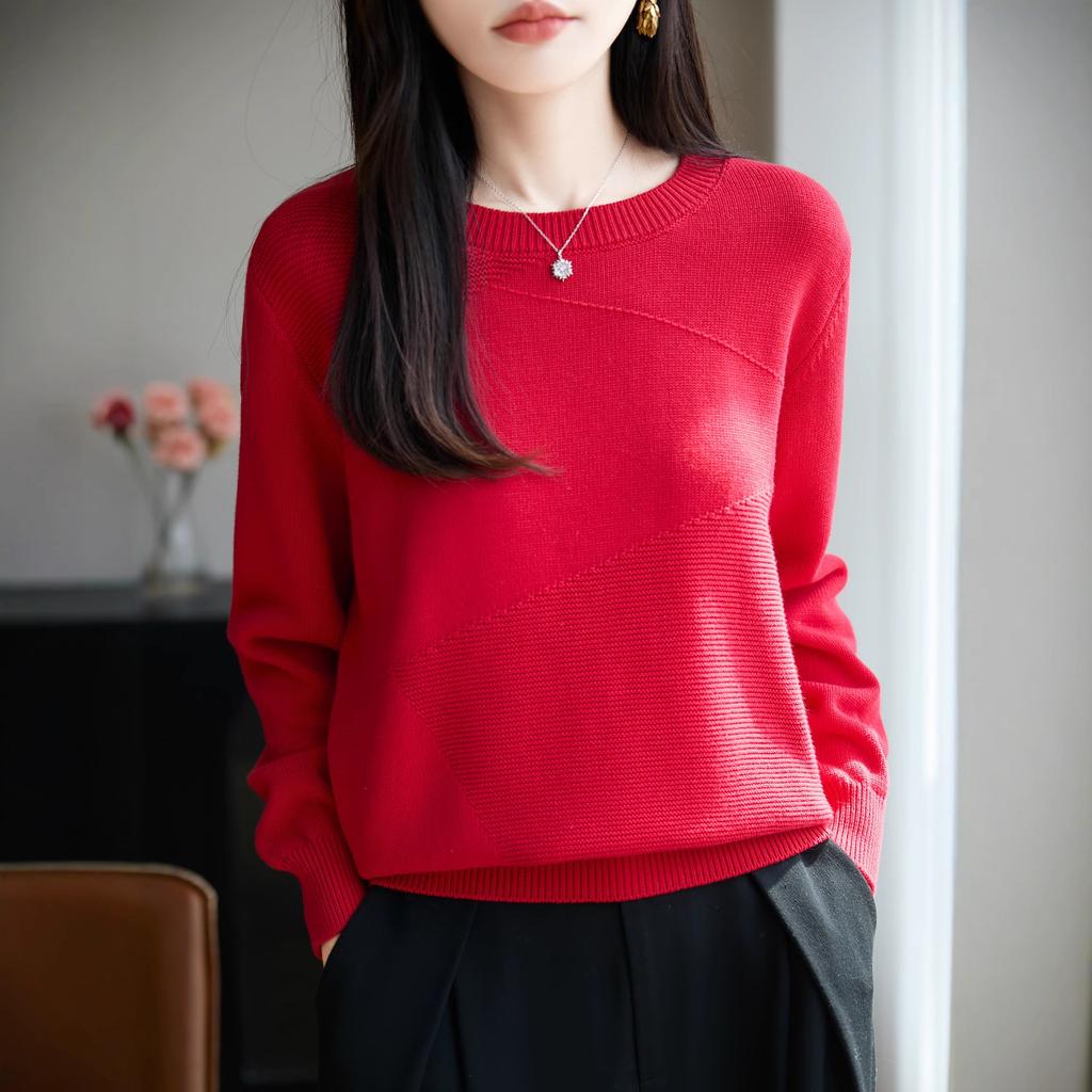 A New Type of Thick, Non-pilling Knitted Base Layer with A Round-neck, Slanted Square Inner Layer Sweater for Women