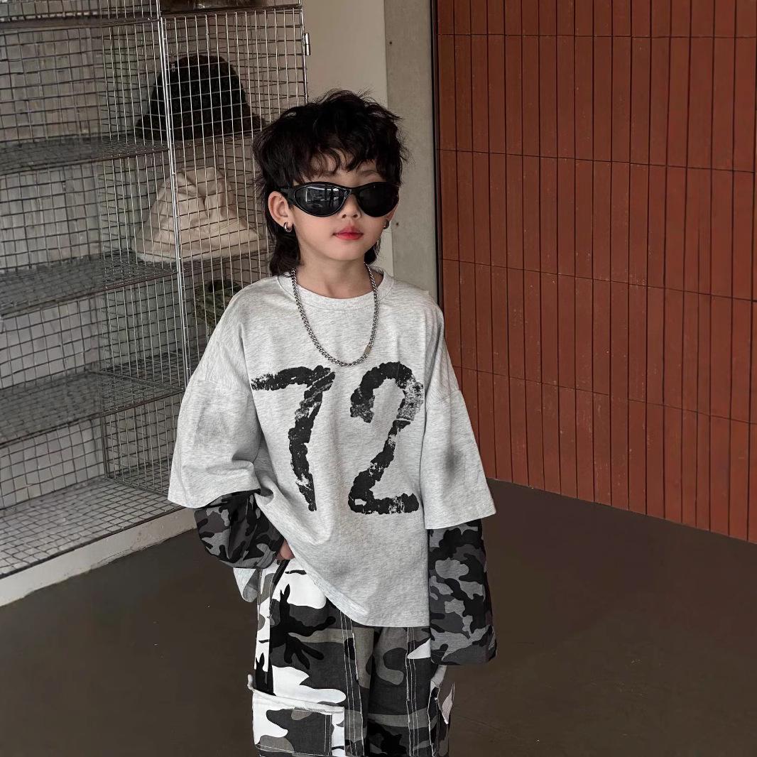 

Весна 2025 Футболка с леопардовым принтом: Мальчиковый комплект из двух предметов с длинными рукавами, в корейском стиле. 140 cm серый
