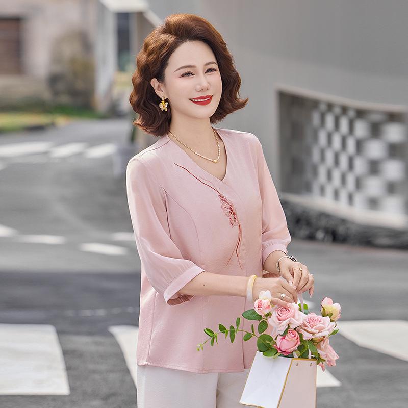 

2026 Summer Women s Chinese Style Short-Sleeved Shirt - Fashionable, Elegant, Age-Defying Mother s Wear 5XL (150-165 jin) розовый