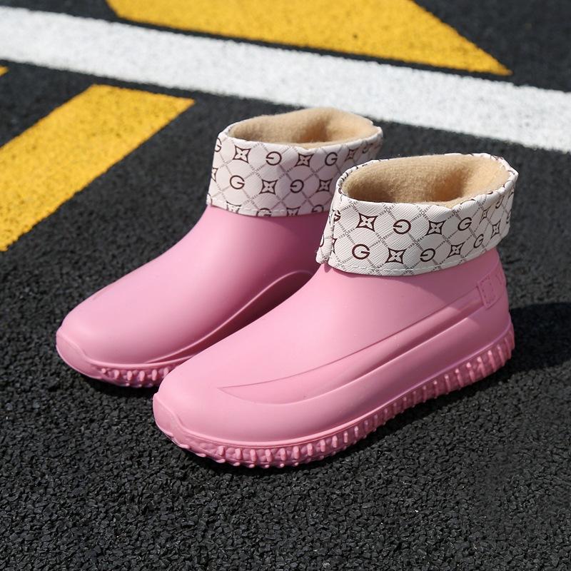 Fashion Rain Shoes Women's Fashion Adult Short Rain Boots Wear Non-slip Water Shoes Velvet Cotton Kitchen Short Rubber Shoes Low Tube