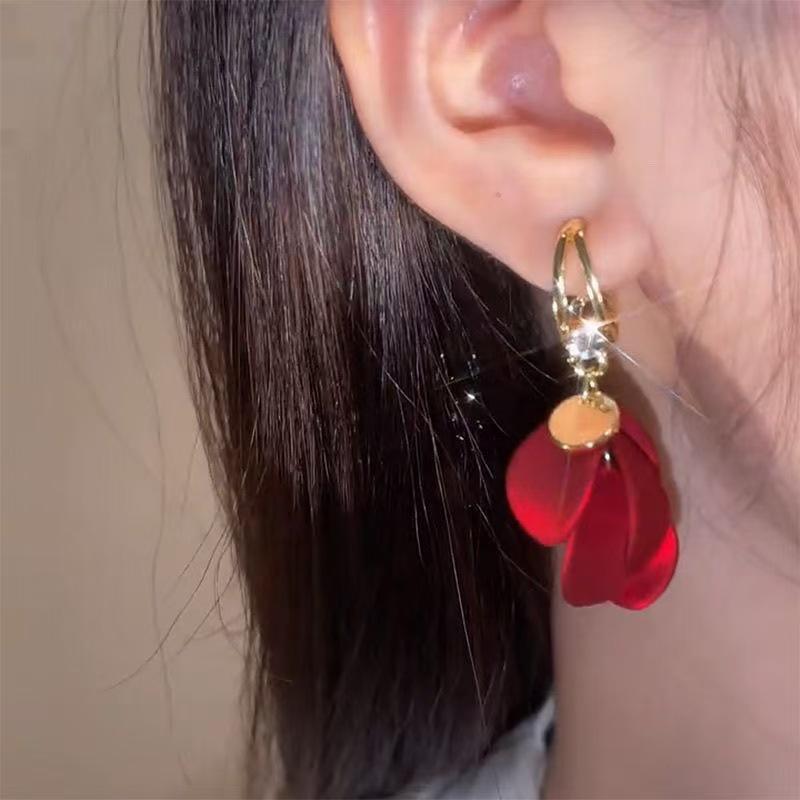 Elegant Red Matte Petal Earrings - 2025 Versatile High-End Fashion Dangles