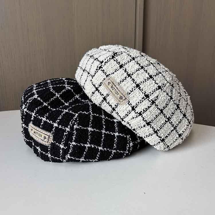 European and American Small Fragrant Style Black and White Plaid Octagonal Hat Women's Elegant Temperament Painter Hat New Soft Top Fashion Bud Hat