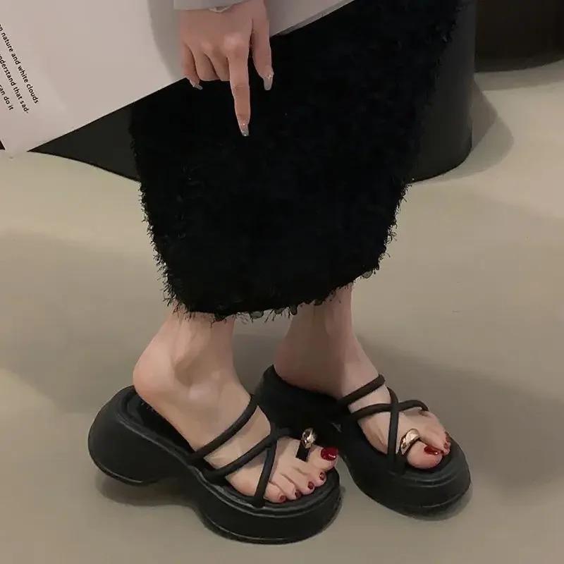Fashion Platform Slippers Women Wear Summer 2024 New French Cross Toe High Heels Beach Roman Sandals Ultra Fire Flip-flops