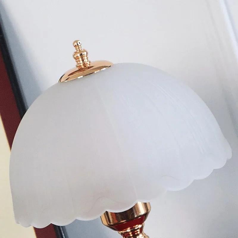 Classic Flower Bud Table Lamp Modern Art Table Lamp Bedroom Bedside Lamp Decorative Table Lamp Flower Bud Desk Lamps Night Light