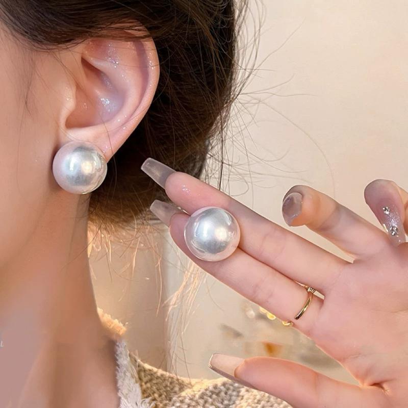 French Large Half Round Imitation Pearl Earrings For Women Minimalist Stud Earring Light Luxury Vintage Wedding Jewelry