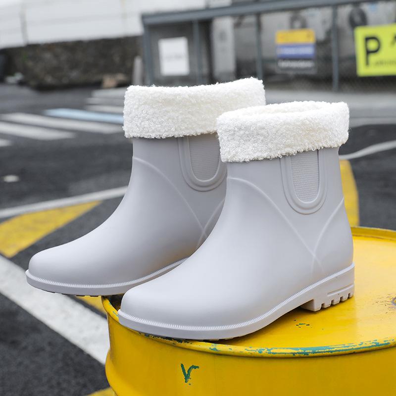 Rain Shoes Women's Short Tube New Fashion Water Shoes Non-slip Waterproof Light Wear-resistant Water Boots Car Wash Kitchen