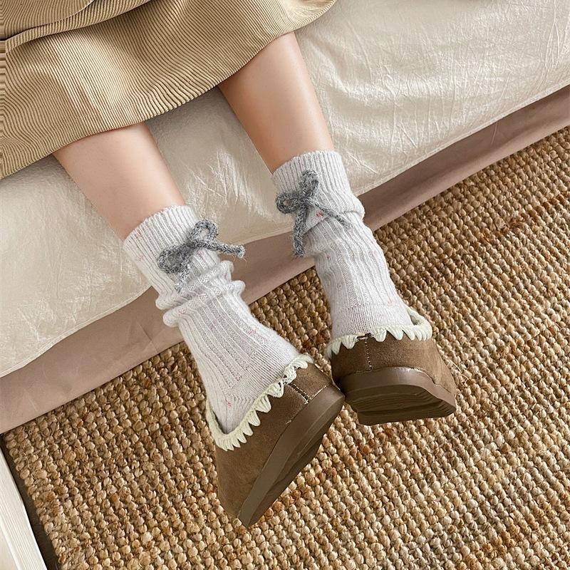 Female Autumn and Winter Thickened Warm Bow Solid Color Wool Medium Tube Pile Socks