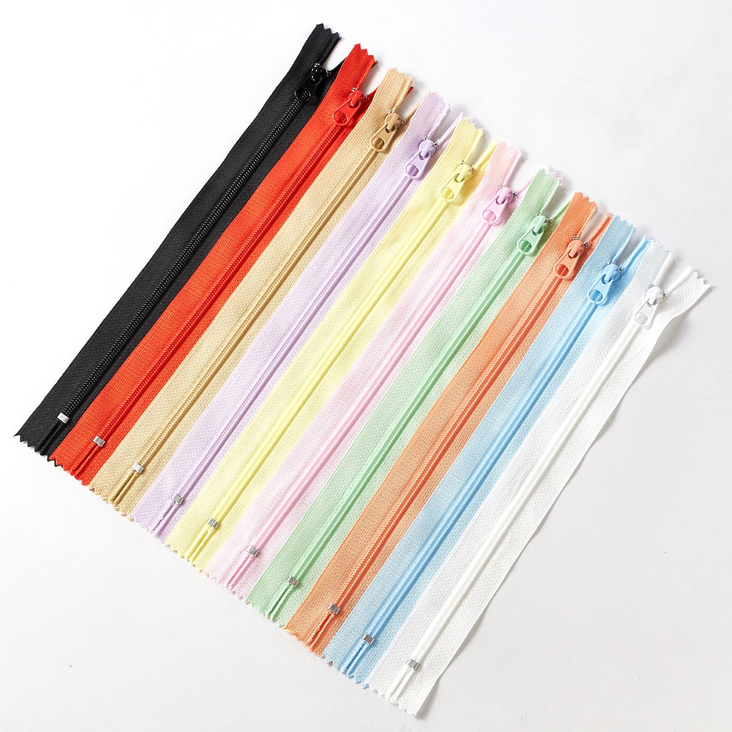 

Pack of 10 Nylon Coil Zippers, 20cm Non-Separable Sewing Zips for Clothing, Multicolor Invisible Zippers for DIY Craft, Zipper 20cm