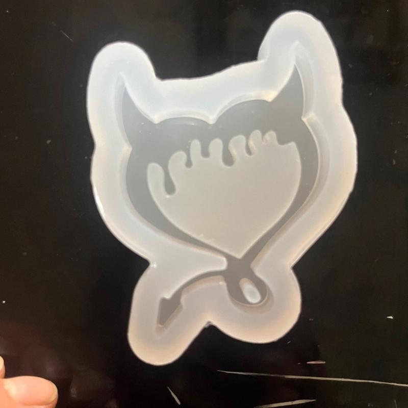 Quicksand Keychain Resin Molds Bear Rabbit Shaker Silicone Mold Unique Jewelry Making DIY Keychain Necklace Pendant Mold