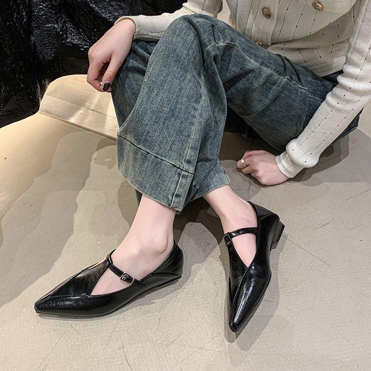 

Niche hollow thin heel Mary Jane shoes spring and autumn new pointed T-buckle with shallow mouth single shoes women 34 коричневий