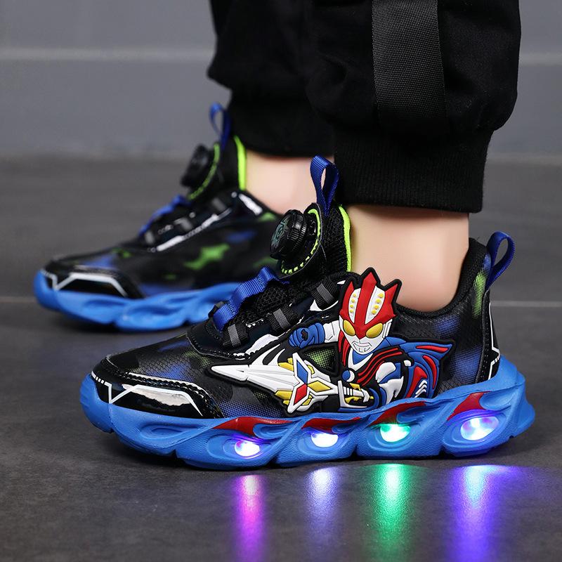 Leuchtende Schuhe Jungen 2025 Kinder neuer Trend Lederschuhe Herbst Ultraman Sportschuhe Frühling