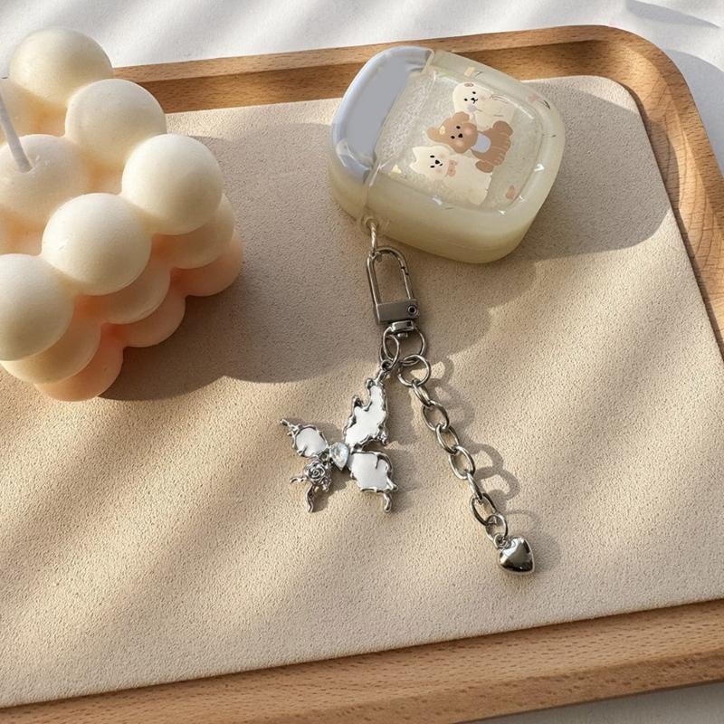 Porte-clés à breloques en forme de cœur et de papillon, joli pendentif décoratif pour sac à dos, pour femmes et filles