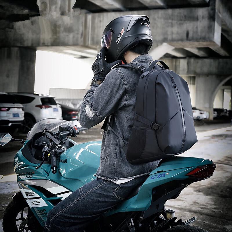 Vanaheimr Motorcycle Helmet Backpack