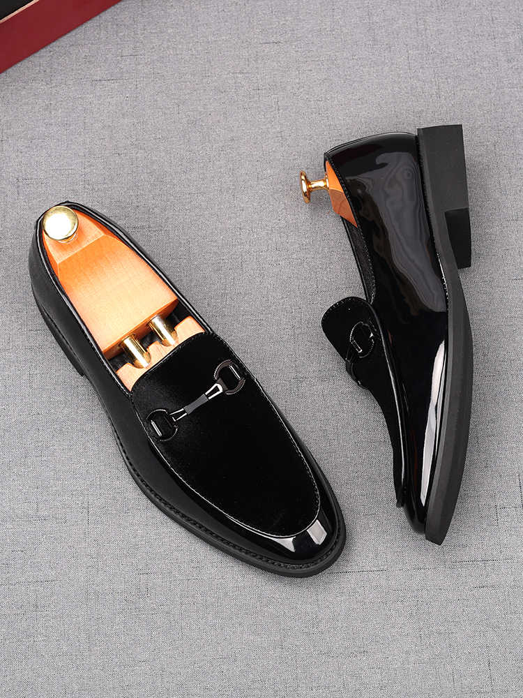 Fashion New Men's Suede Leather Loafers Pointed Black Comfort Business Flats Shoes Male Designer Homecoming Wedding Dress Footwear