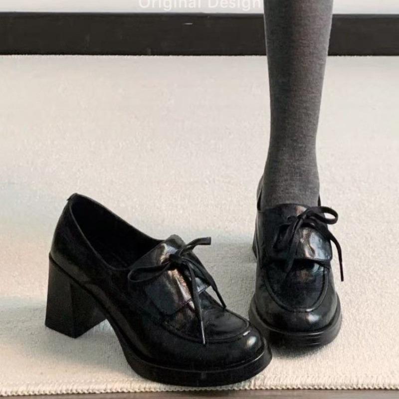 Retro Lace-up Block Heel Loafers Women's New Autumn and Winter Round Toe Slip-on High-heeled Small Leather Shoes