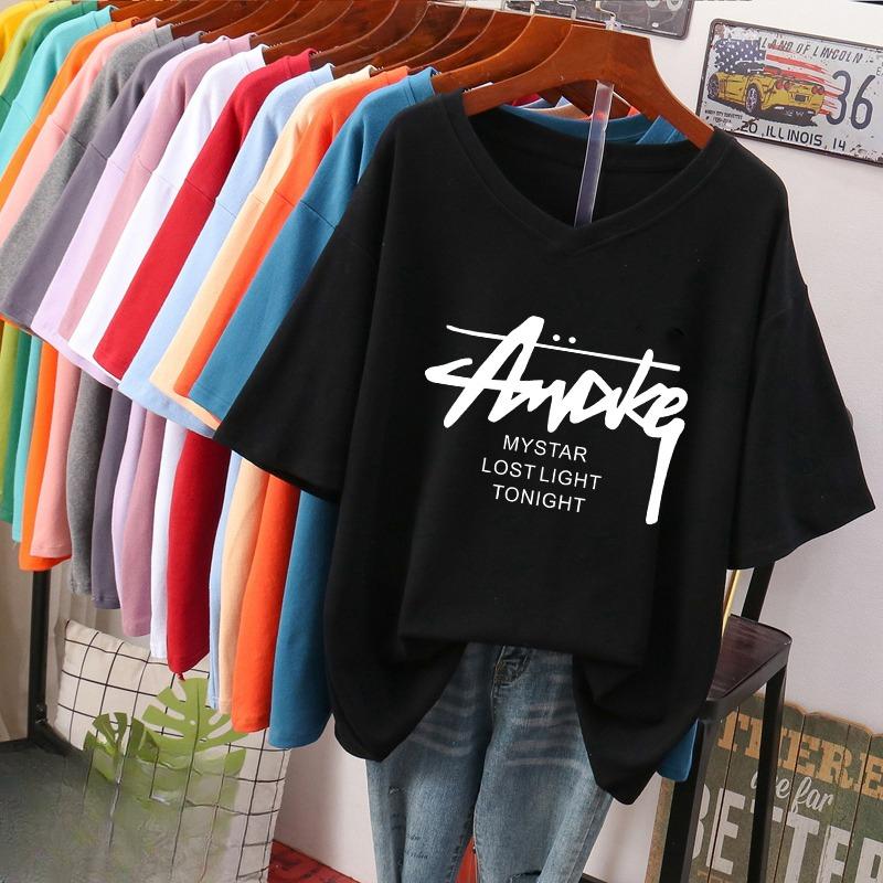 Dámské tričko s krátkým rukávem, volného střihu, zeštíhlující top s potiskem a výstřihem do V