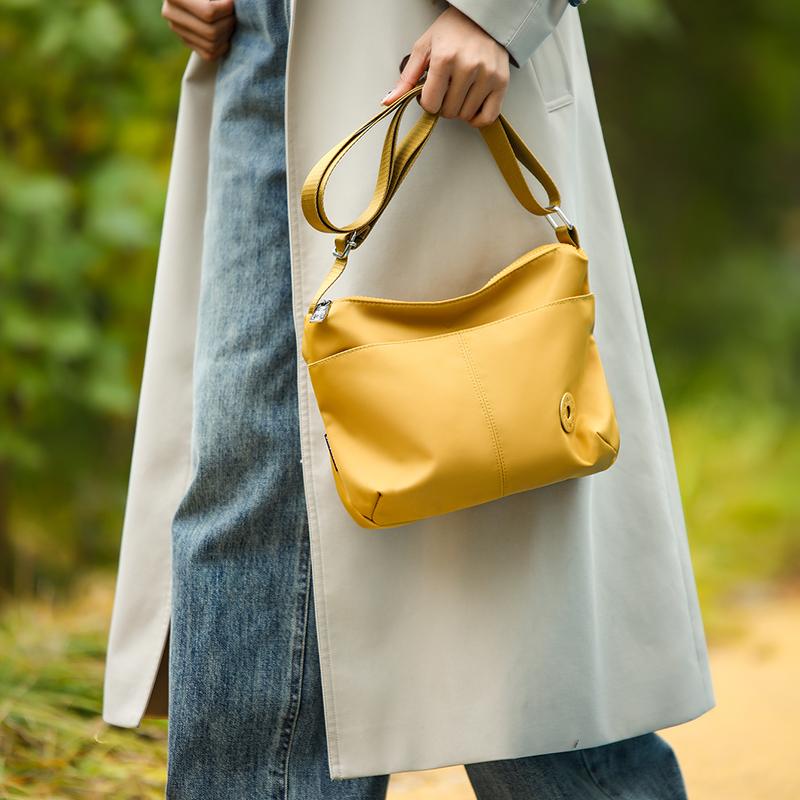 Large Capacity Crossbody Bag Women's Nylon Lightweight Shoulder Bag
