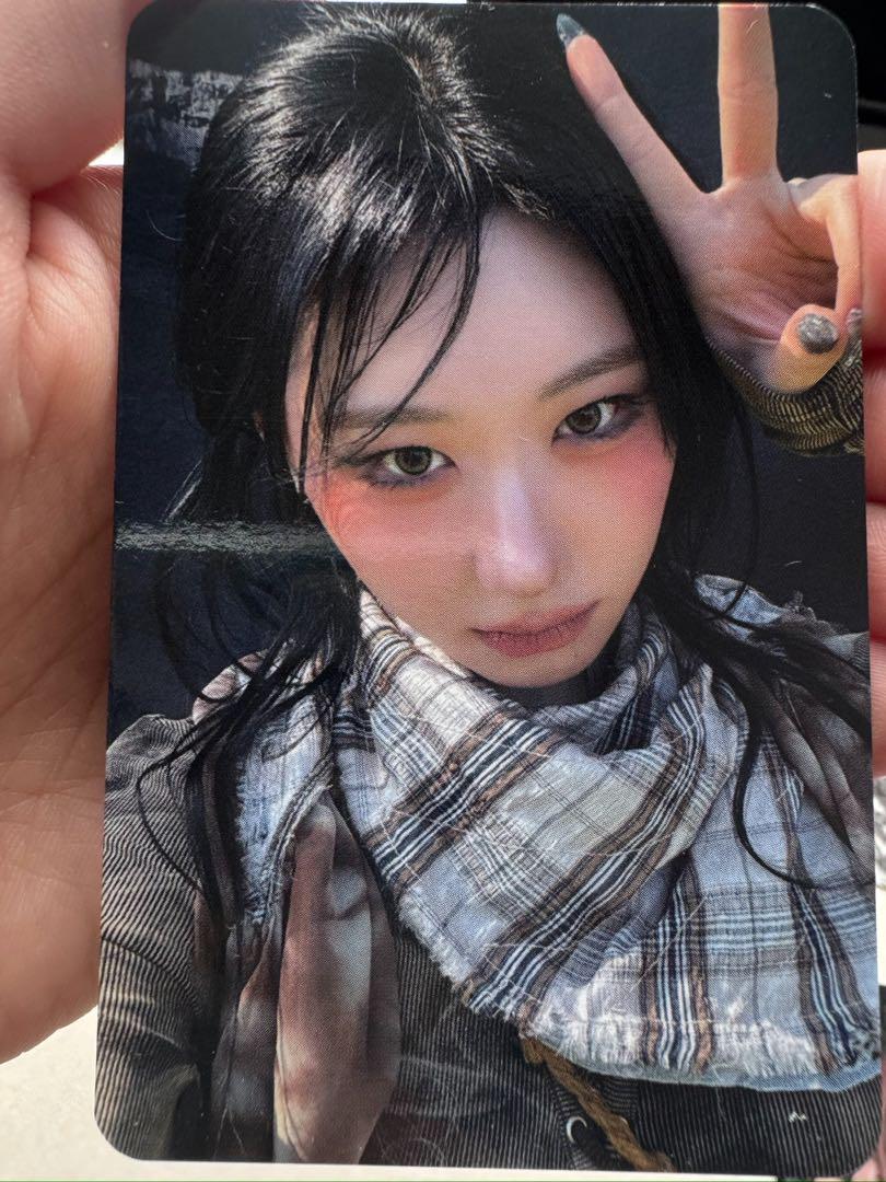 

[USED] ITZY Chaeryeong GWBG MusicPlant Pre-order Bonus Trading Card