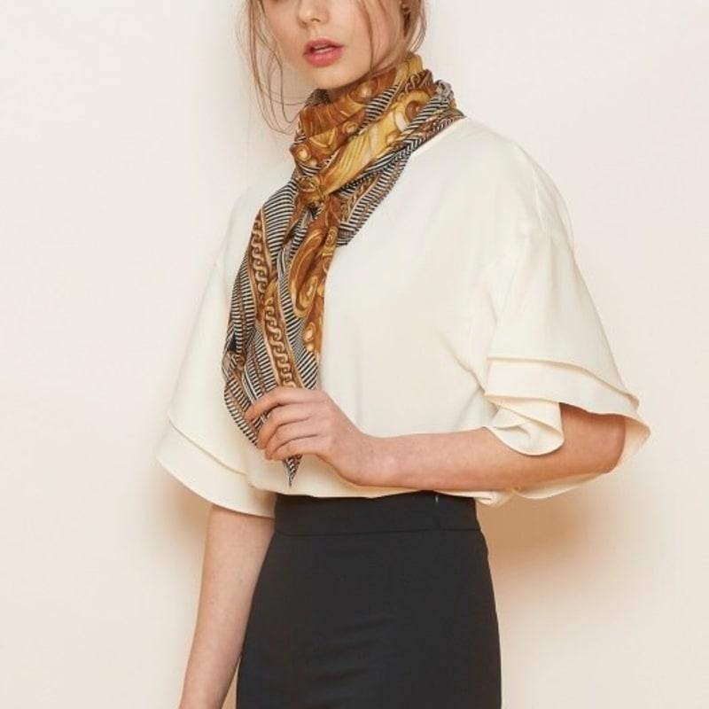 

Saint Luxure ANTIQUE C (Antique C Gold) GOLD