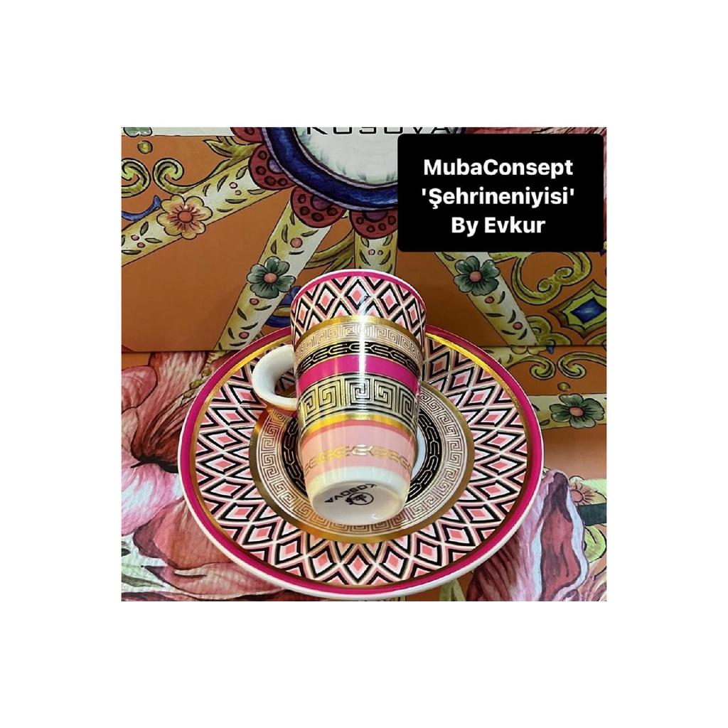 Zestaw 6 filiżanek do kawy ze spodkiem i nóżką