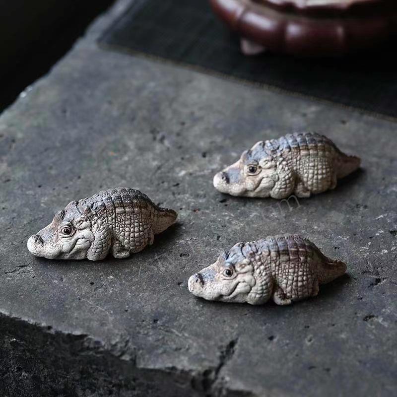 Chubby Little Crocodile Garden Ornament Home Dining Table Decoration Fun Resin Crafts Gift Mini Cute Crocodile Ornament
