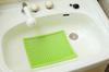 OIZUMI Synthetic Sink X Reduces Water Silicon Honey 39945 Mat, Green, 30.7 27.3 Cm, Splashes, Mat,