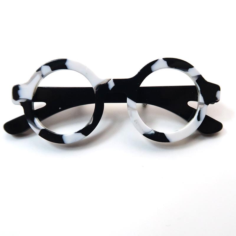 Yi'ai Bestseller: European-American Eyeglass-Shaped Acrylic Brooch - Unique Style Corsage Accessory