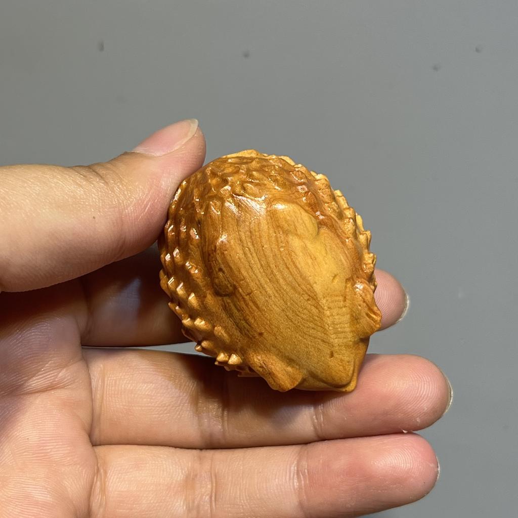 Cute Hedgehog Woodcarving - Charming Details, Perfect Compact - Handmade Desktop Decoration, Ideal Gift for Nature Lovers