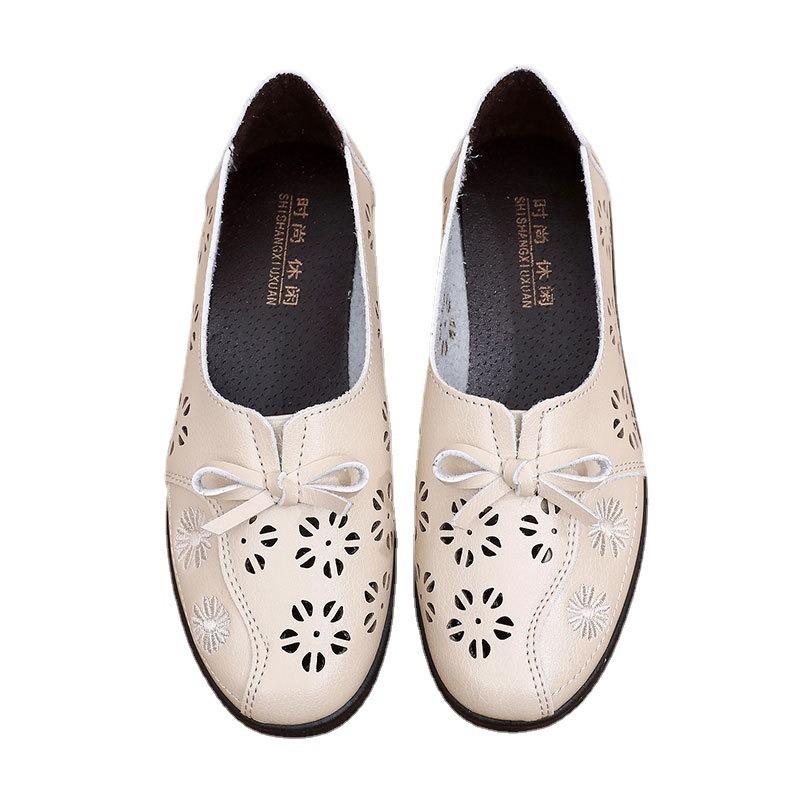 Shoes Spring sandals Non-slip soft-soled bag head Hollow leather shoes Comfortable flat-bottomed elderly people's hole middle old women's shoes