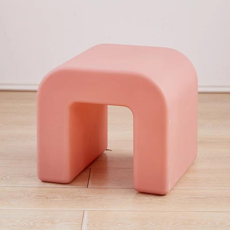 Moderne minimalistische kleine Hocker aus Kunststoff, Stühle, Couchtische, Beistelltische, Schuhhocker, Wohnzimmer, Balkon, Schlafzimmer, niedrige Hocker