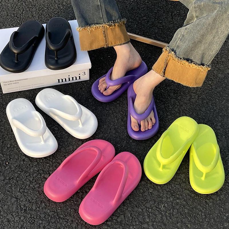 Infradito Estive da Donna con Suola Spessa in EVA: Ciabatte da Spiaggia Leggere e Antiscivolo con Zeppa.