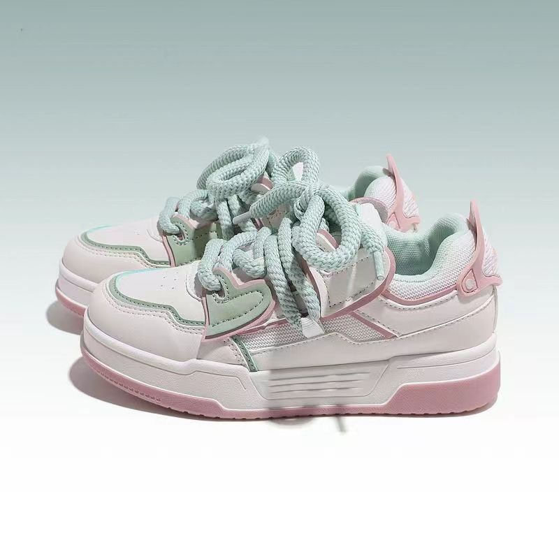 Retro Liebes-Board-Schuhe Damen neu Herbst originell Nische atmungsaktiv vielseitig mit Rock Brot-Sneakers